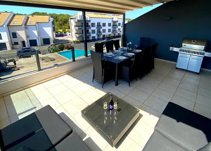 Penthouse No6 דירה *
