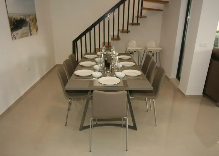Penthouse No6 *