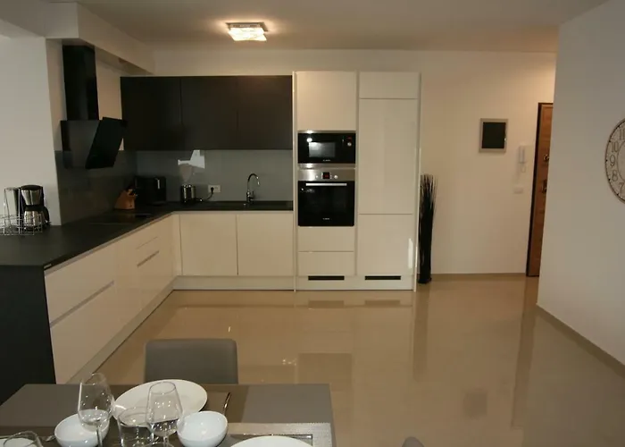 Penthouse No6