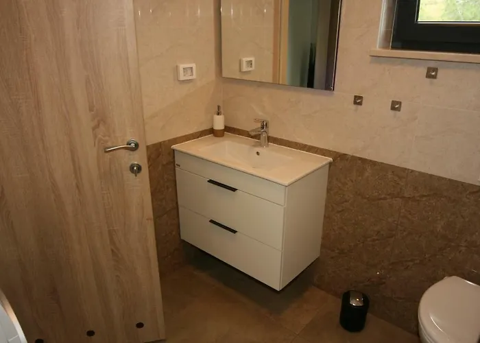 דירה Penthouse No6 מדולין