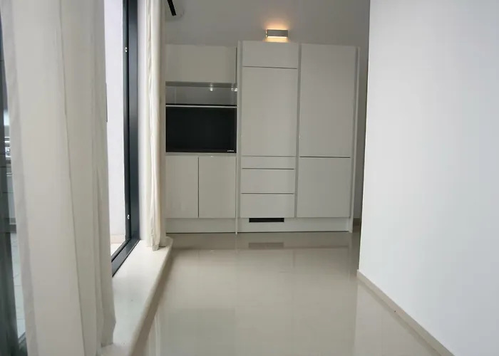 Penthouse No6 מדולין