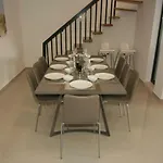 Penthouse No6 *
