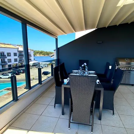 Penthouse No6 Apartment *