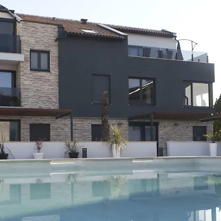Penthouse No6