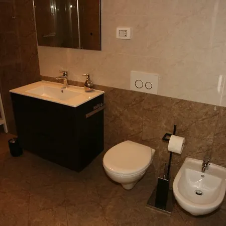 Penthouse No6 *