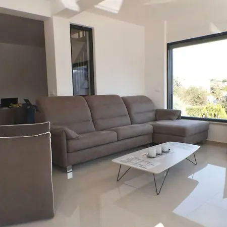Penthouse No6