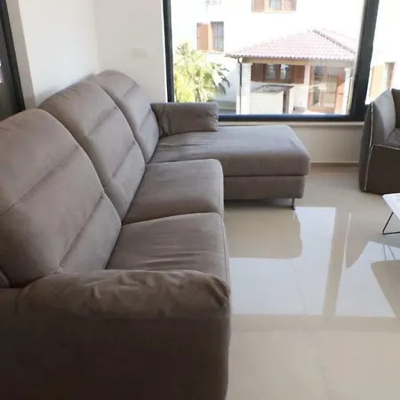 Apartment Penthouse No6
