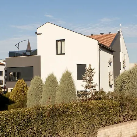 Penthouse No6 *